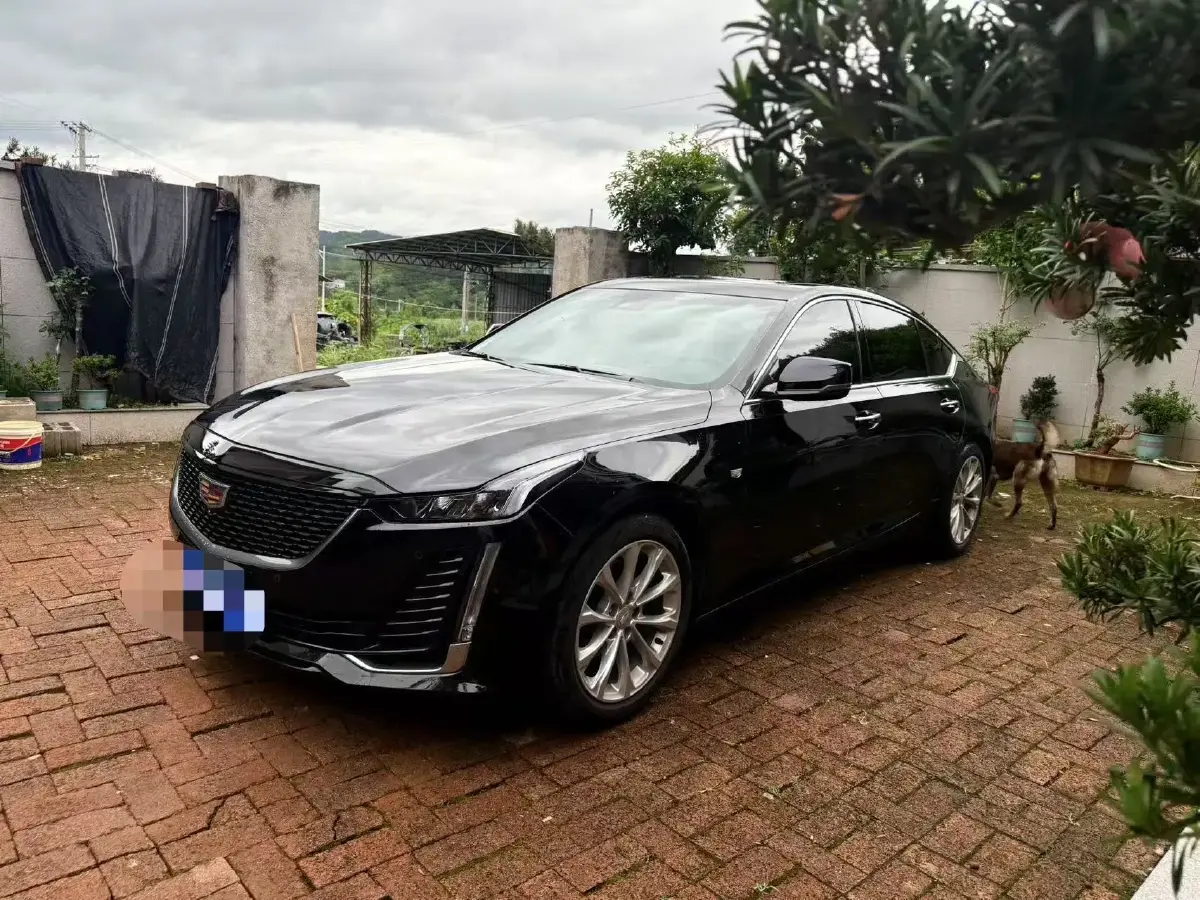 2023 Cadillac CT5 2.0T 237HP L4 10AT