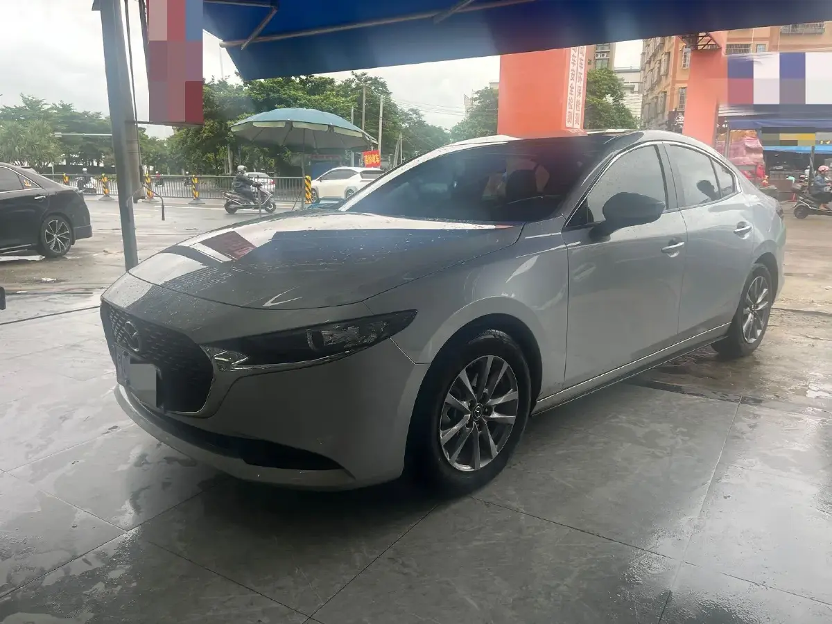 2022 Mazda 3 Axela 1.5L 117HP L4 6MT