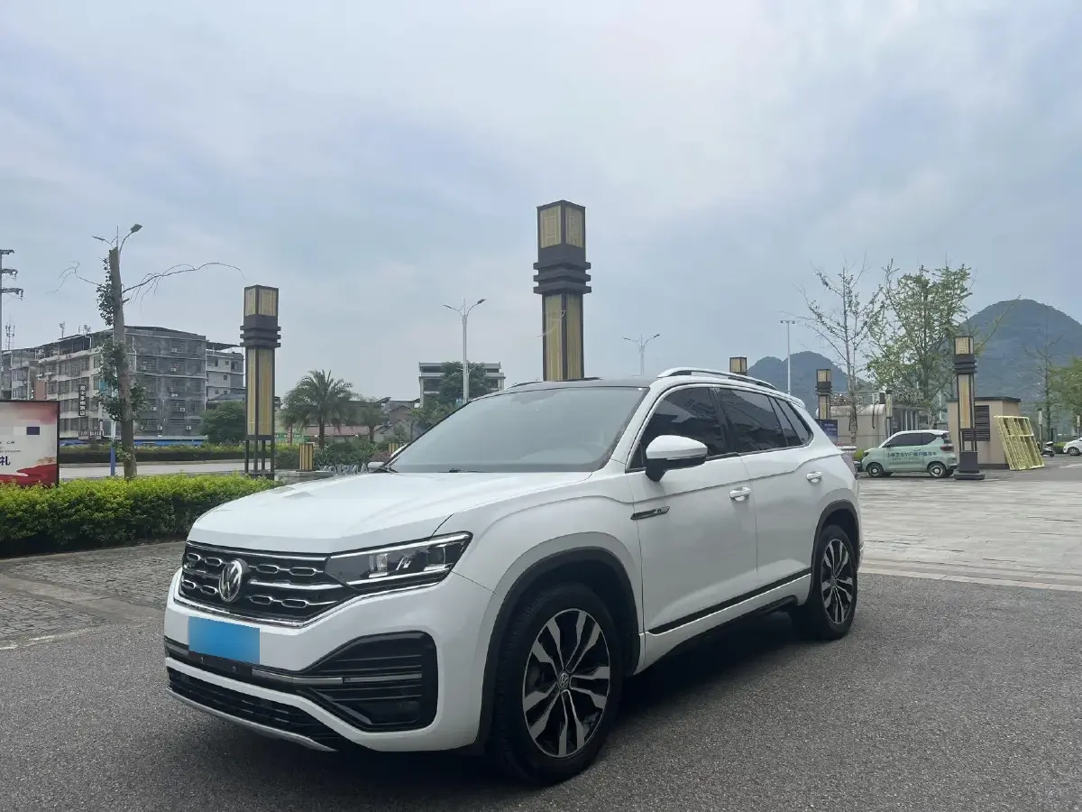 2019 Volkswagen Tayron 2.0T 220HP L4 7DCT