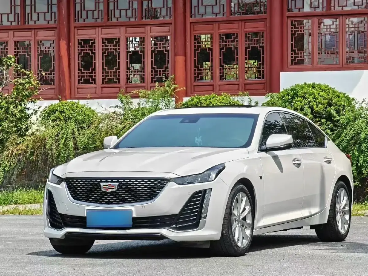 2024 Cadillac CT5 2.0T 237HP L4 10AT