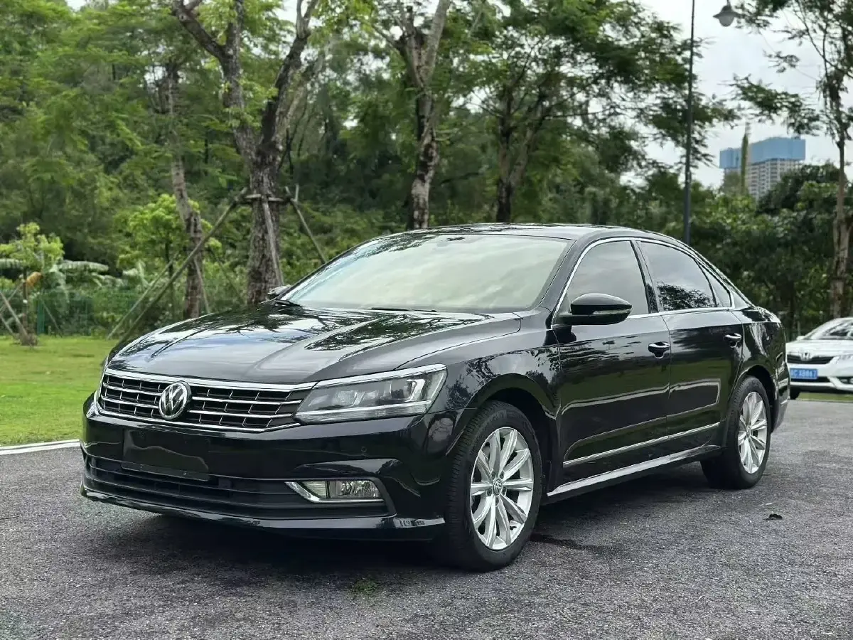 2017 Volkswagen Passat 1.8T 180HP L4 7DCT