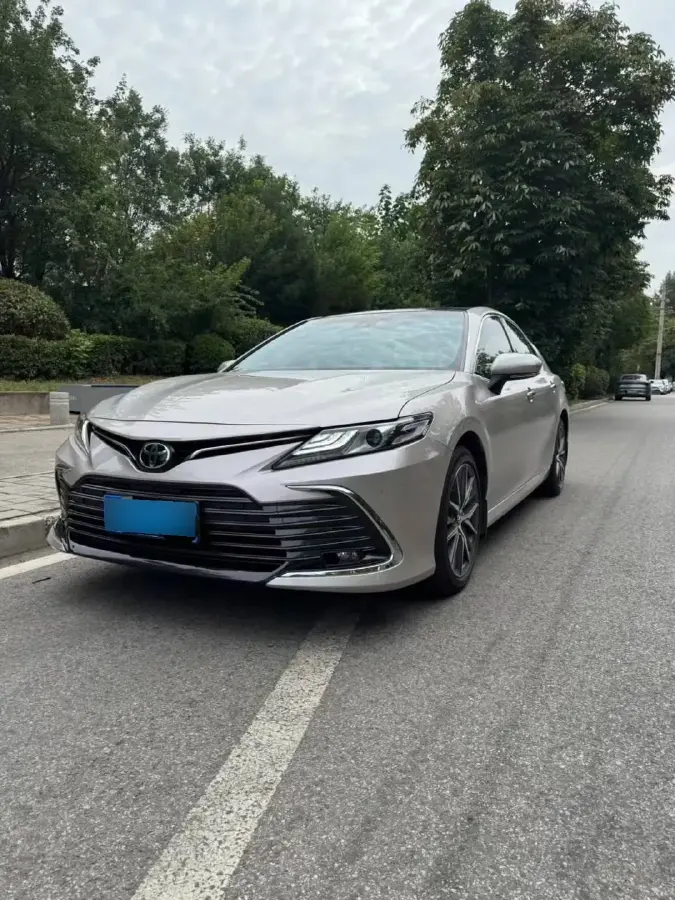 2021 Toyota Camry 2.5L 209HP L4 8AT