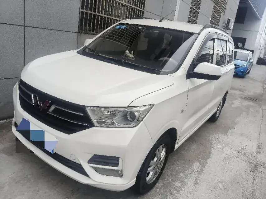 2019 WuLing HongGuang Plus 1.5T 147HP L4 6MT