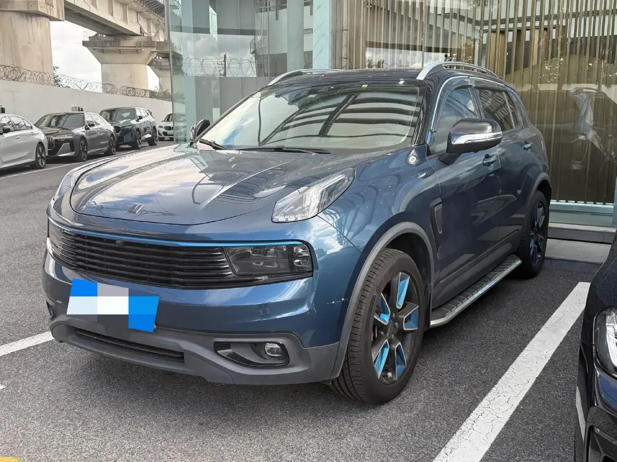 2017 LYNK&CO 01 2.0T 190HP L4 6AT