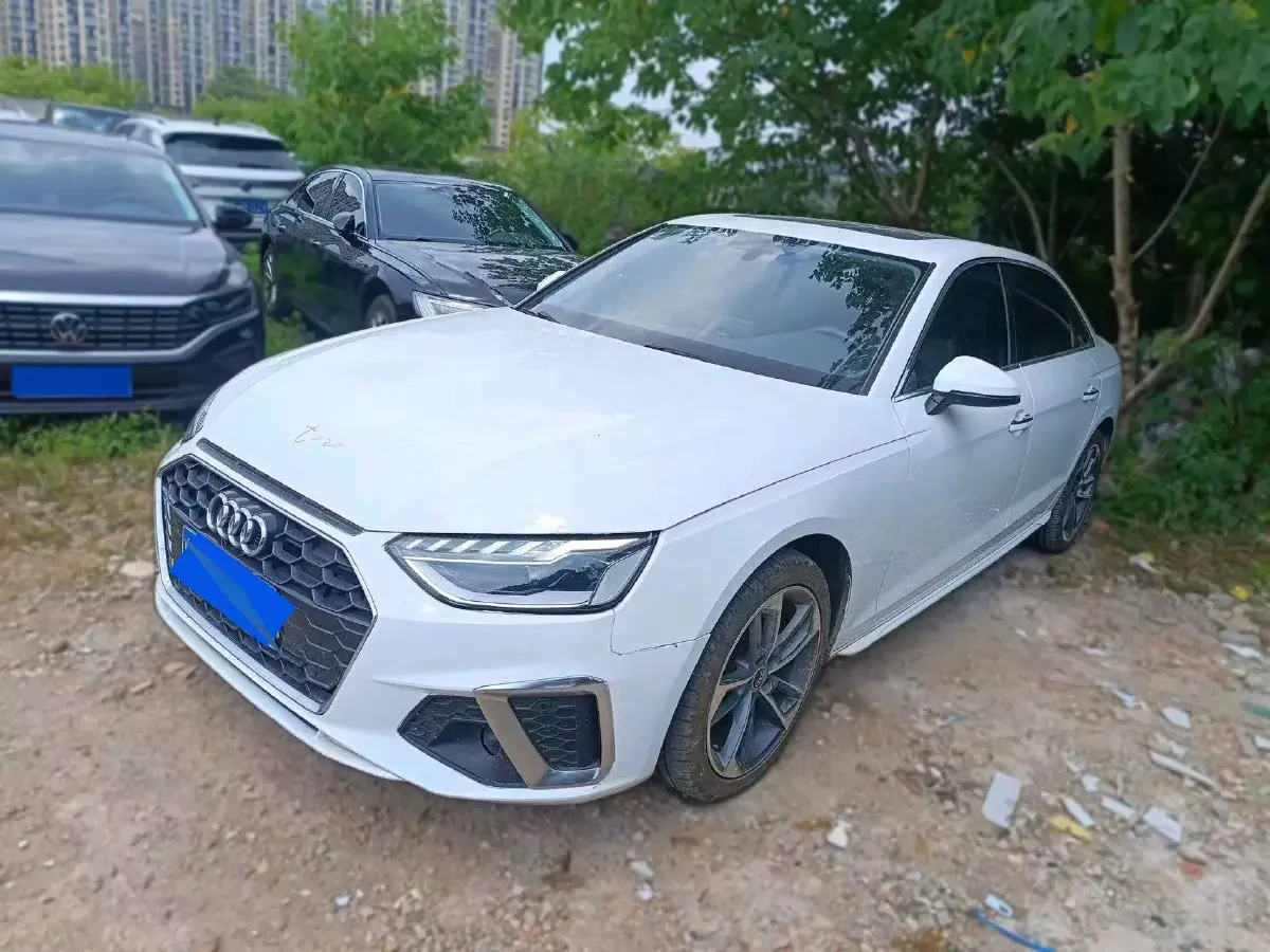 2022 Audi A4L 2.0T 190HP L4 7DCT