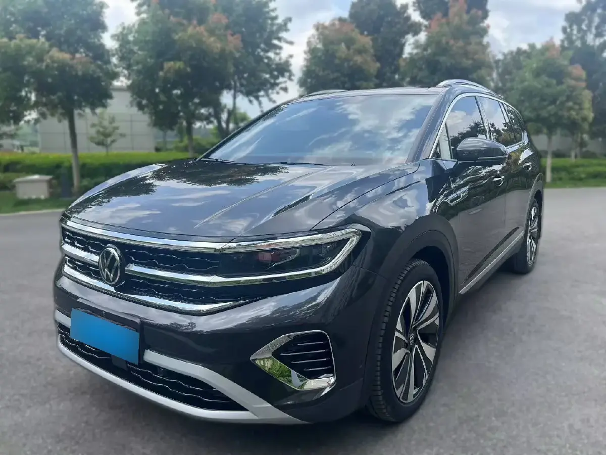 2023 Volkswagen Talagon 2.0T 220HP L4 7DCT