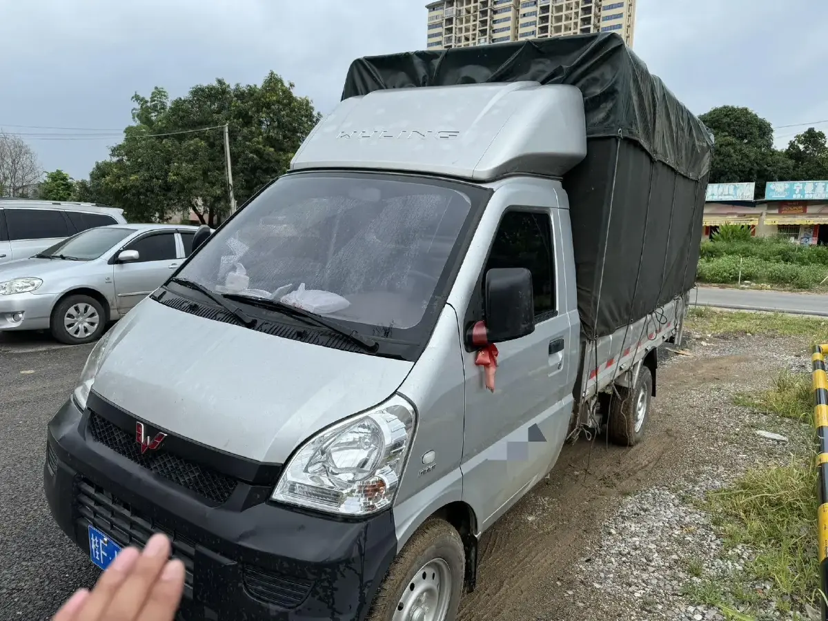 2022 WuLing RongGuang Mini Truck 1.5L 99HP L4 5MT