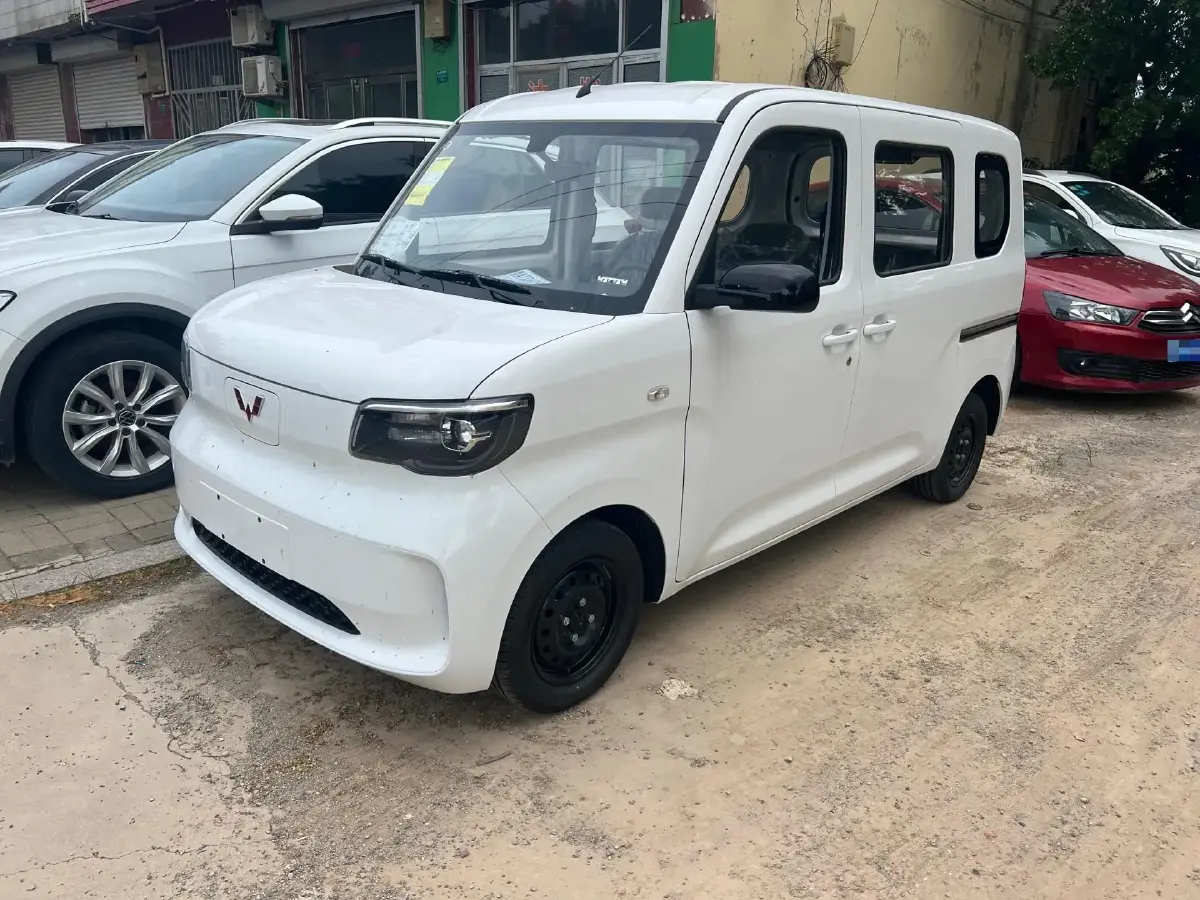 2025 WuLing ZhiGuang BEV 17.7KWH