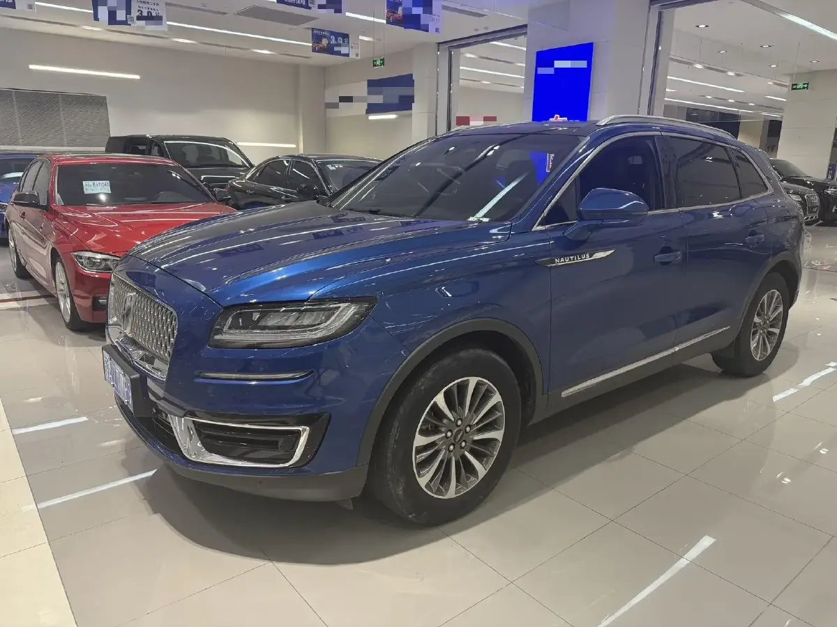 2020 Lincoln Nautilus 2.0T 224HP L4 8AT