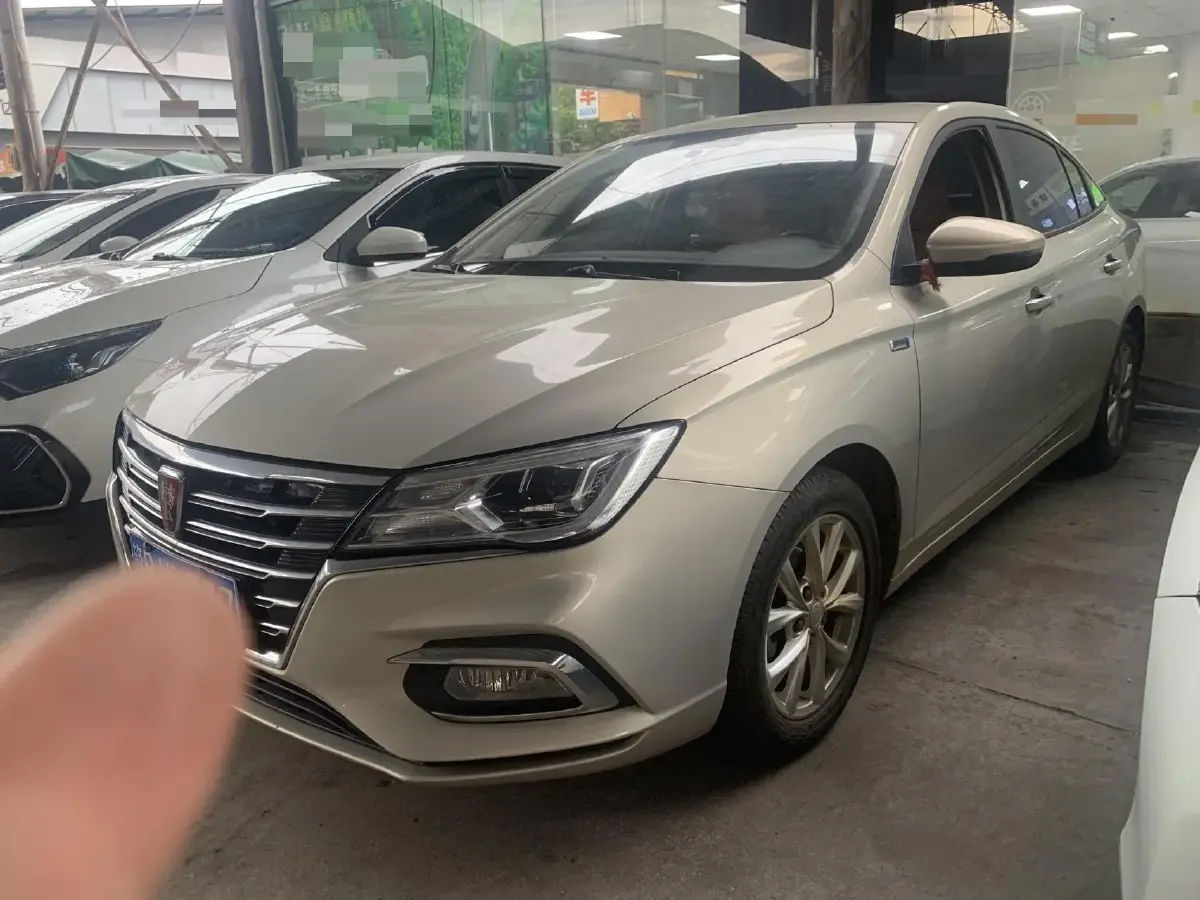 2020 Roewe i5 1.5L 120HP L4 CVT