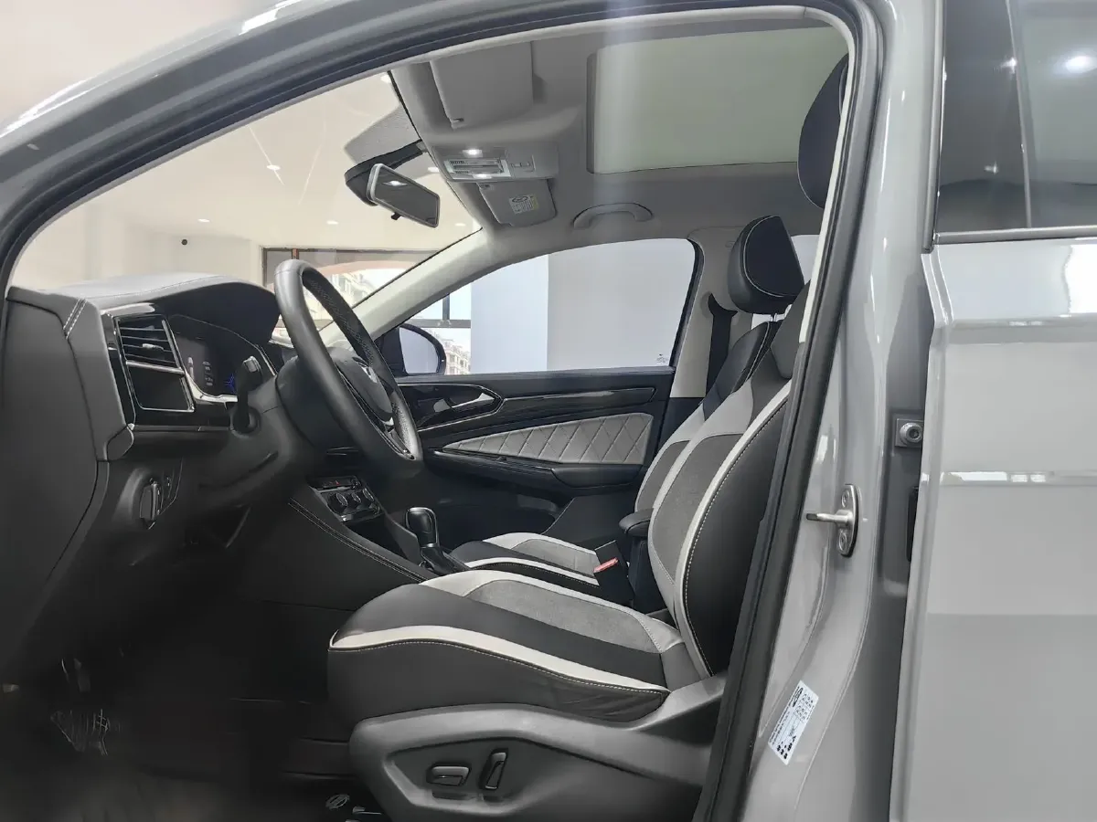 2022 Jetta VS7 1.4T 150HP L4 6AT,autocango,china used car exporter,china ev exporter,chinese used car exporter,chinese used ev exporter