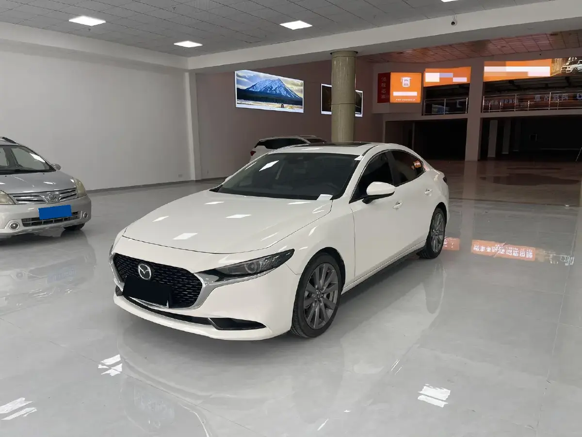 2022 Mazda 3 Axela 2.0L 158HP L4 6AT