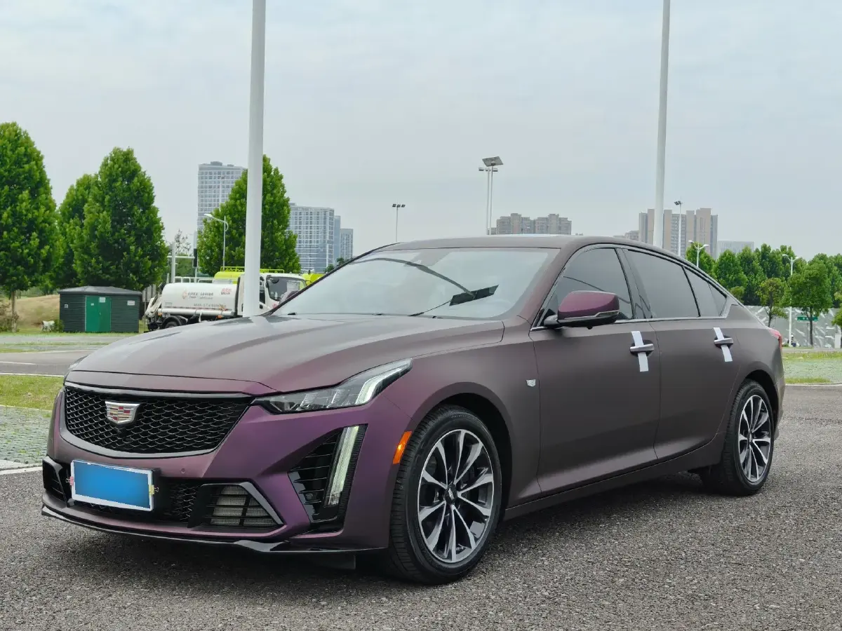 2022 Cadillac CT5 2.0T 237HP L4 10AT