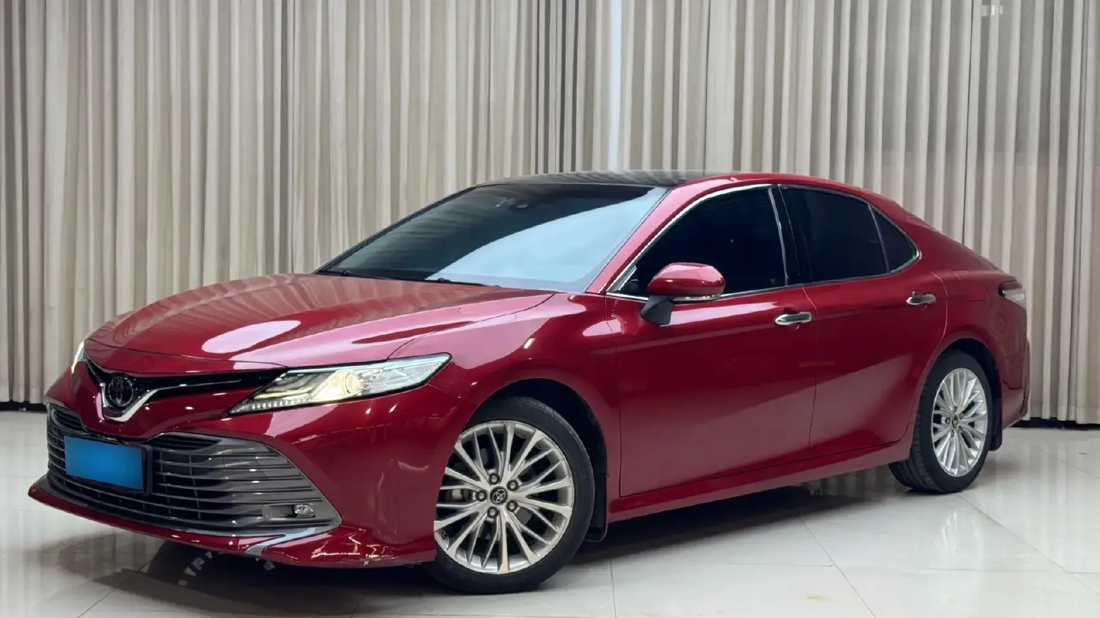2018 Toyota Camry 2.5L 209HP L4 8AT