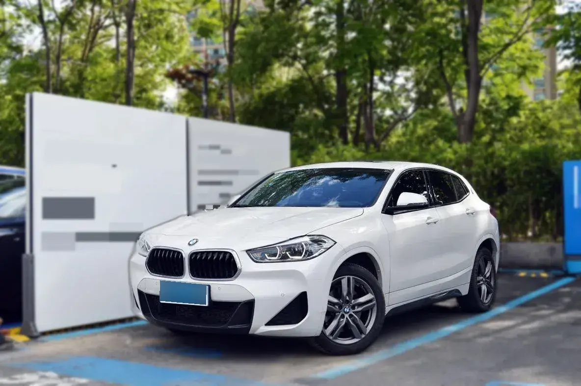 2022 BMW X2 2.0T 192HP L4 7DCT
