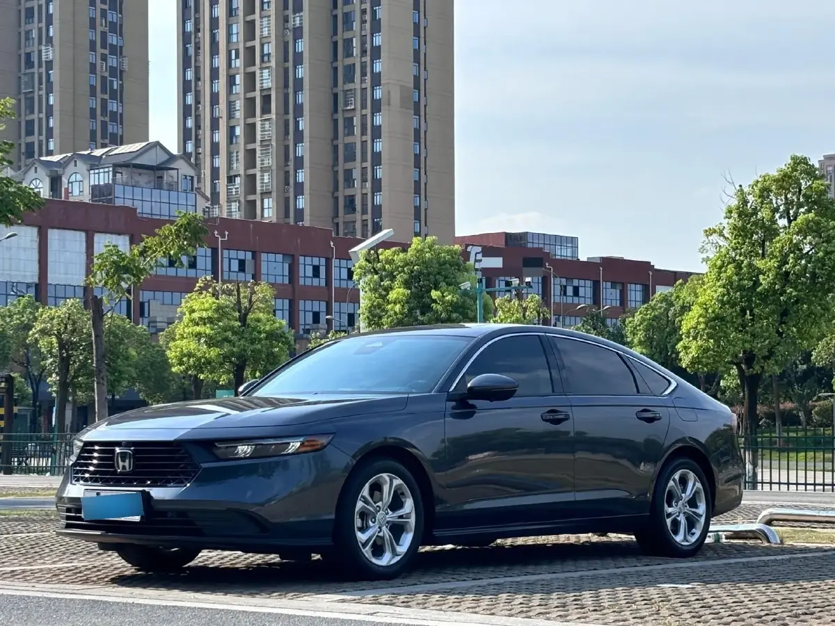 2023 Honda Accord 1.5T 192HP L4 CVT