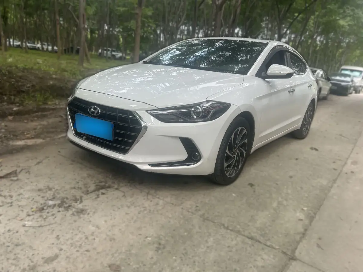 2019 Hyundai Elantra 1.4T 130HP L4 7DCT