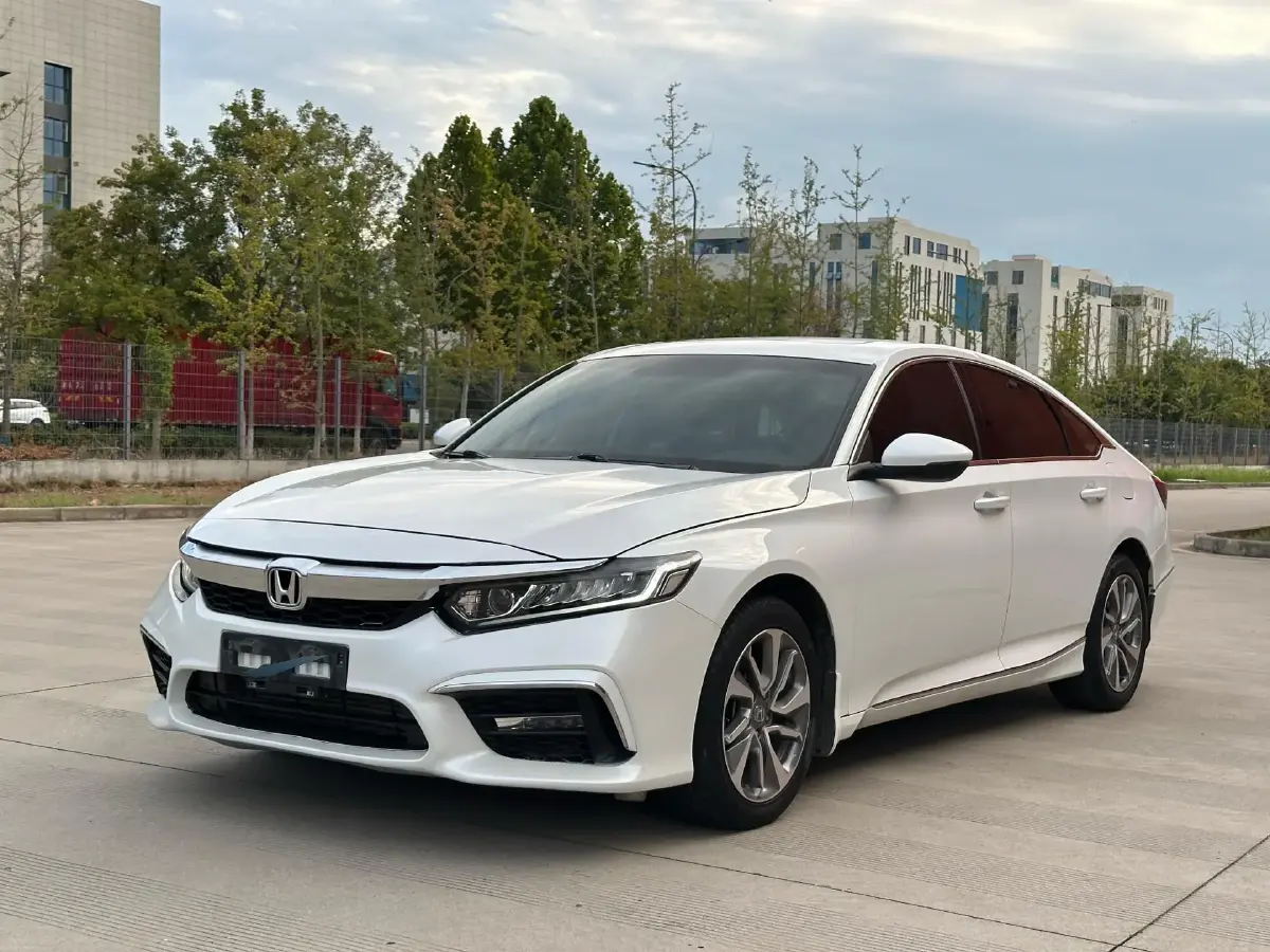 2019 Honda Inspire 1.5T 194HP L4 CVT