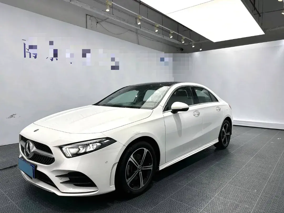 2022 Mercedes-Benz A Class 1.3T 163HP L4 7DCT