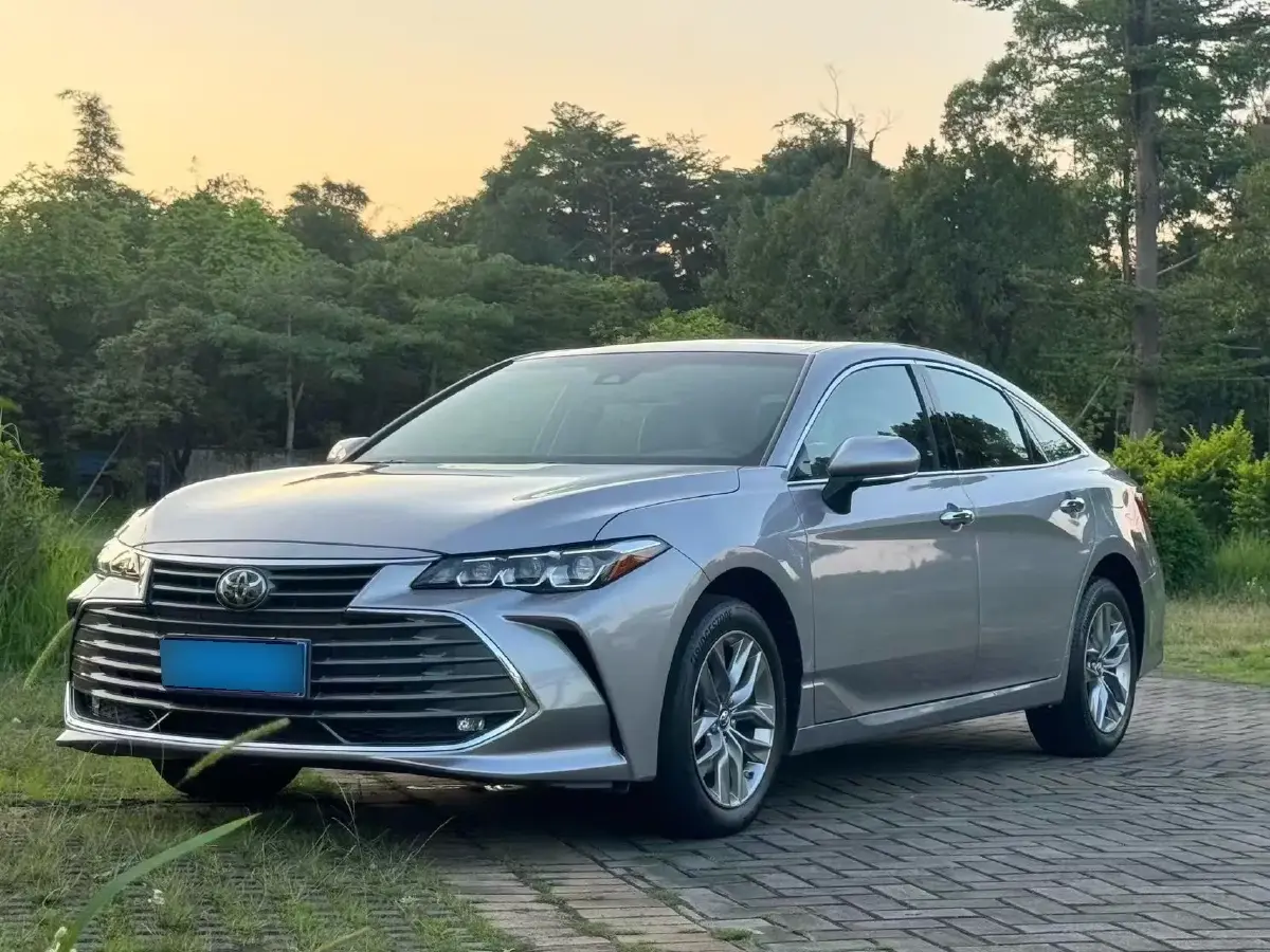 2019 Toyota Avalon 2.0L 178HP L4 CVT