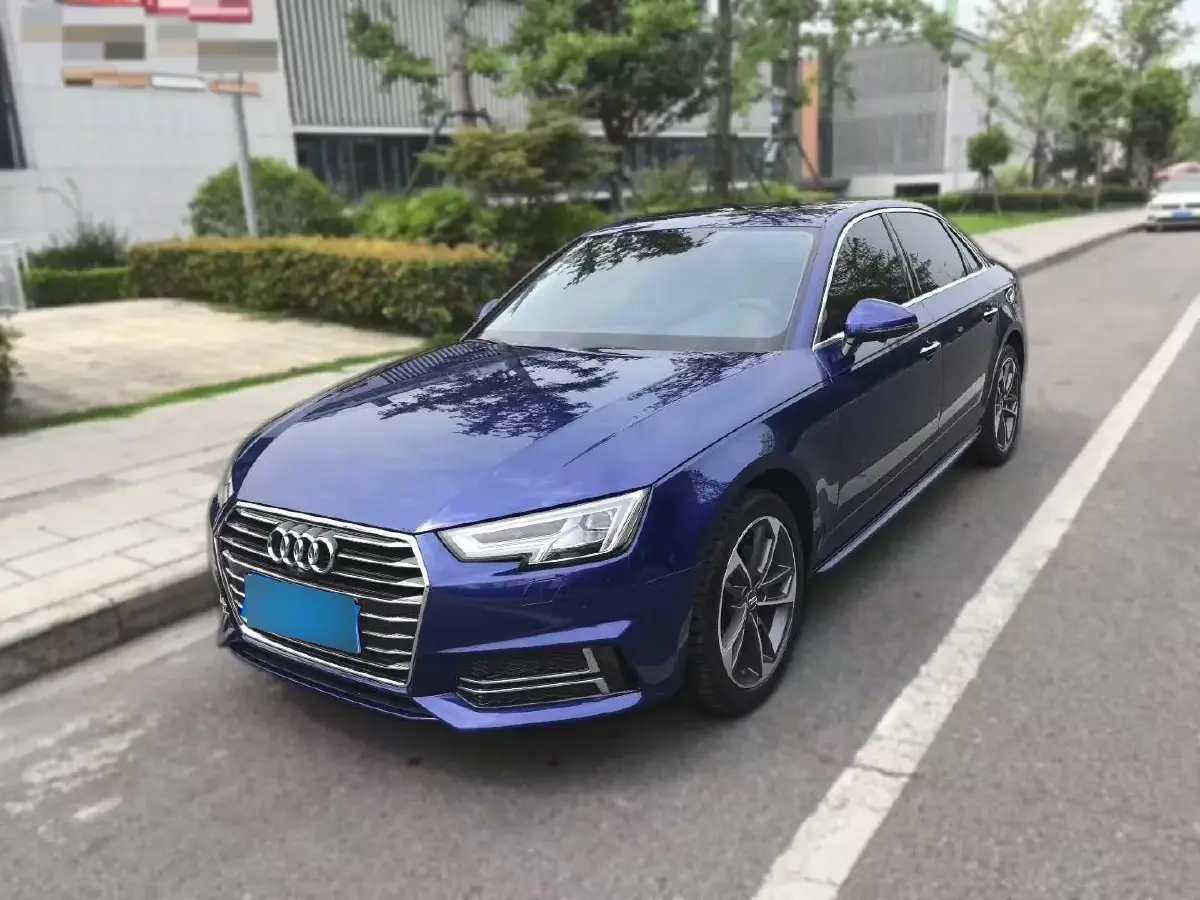 2019 Audi A4L 2.0T 190HP L4 7DCT
