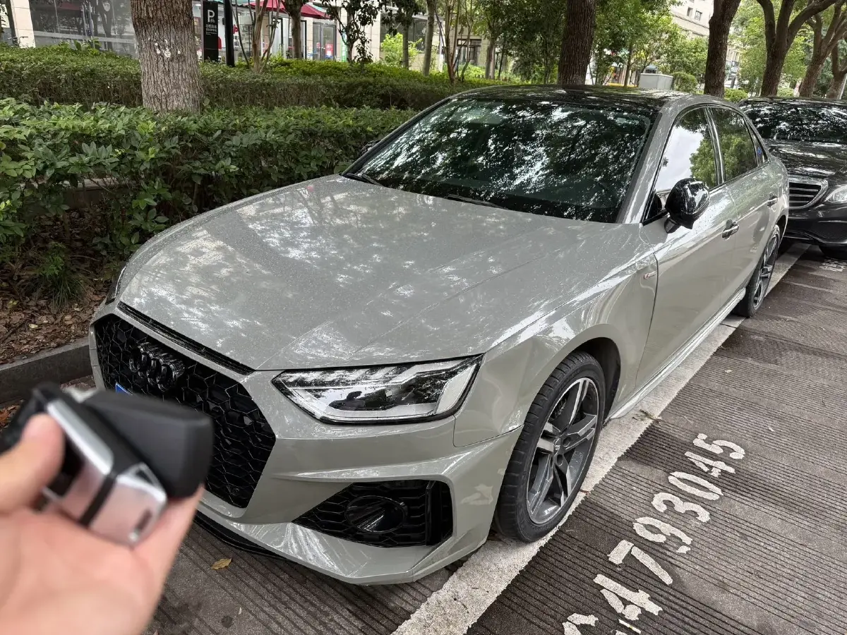 2020 Audi A4L 2.0T 190HP L4 7DCT
