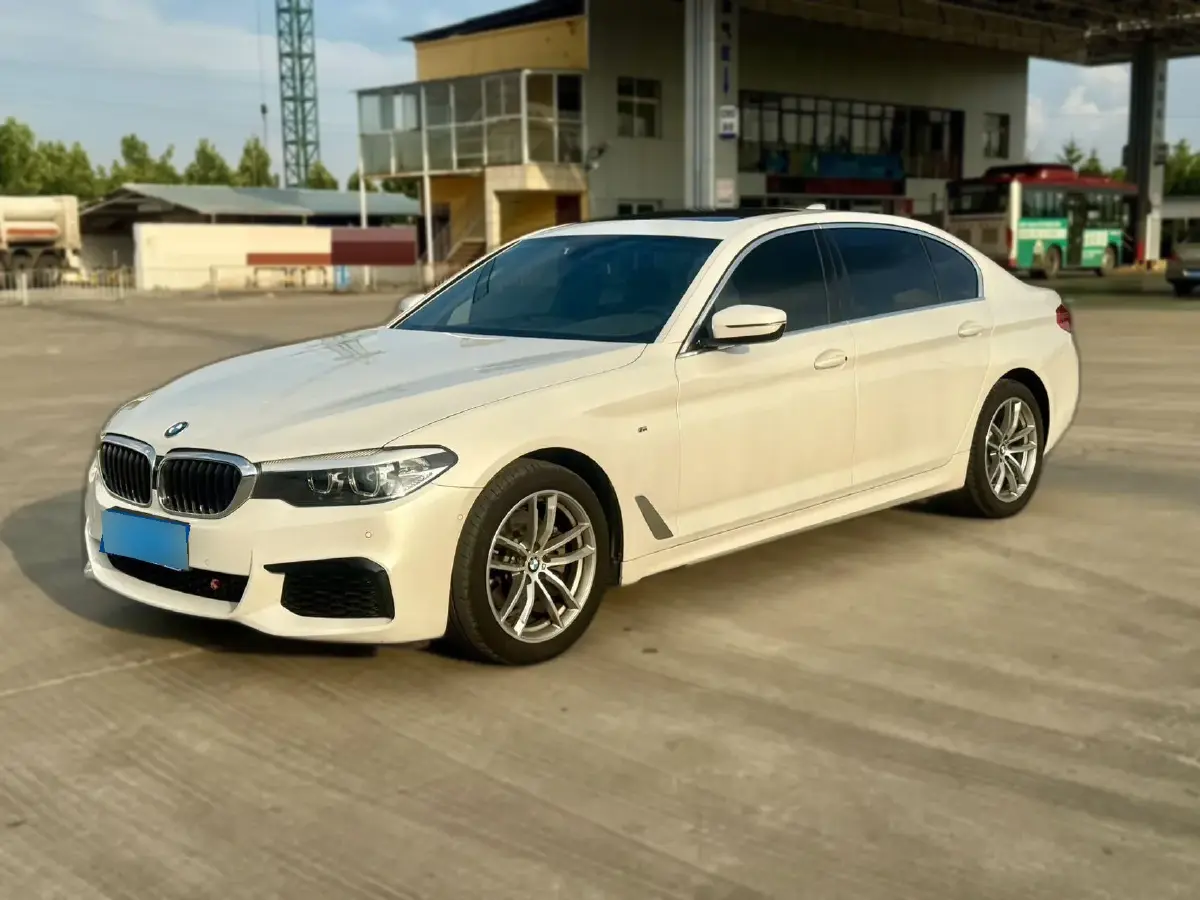 2020 BMW 5 Series 2.0T 184HP L4 8AT
