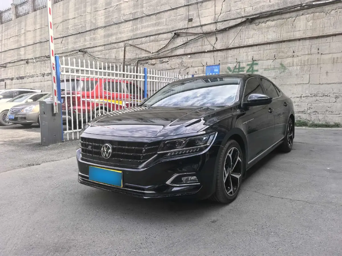 2020 Volkswagen Passat 2.0T 186HP L4 7DCT