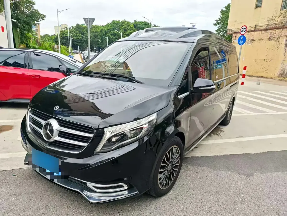 2018 Mercedes-Benz V Class 2.0T 211HP L4 7AT