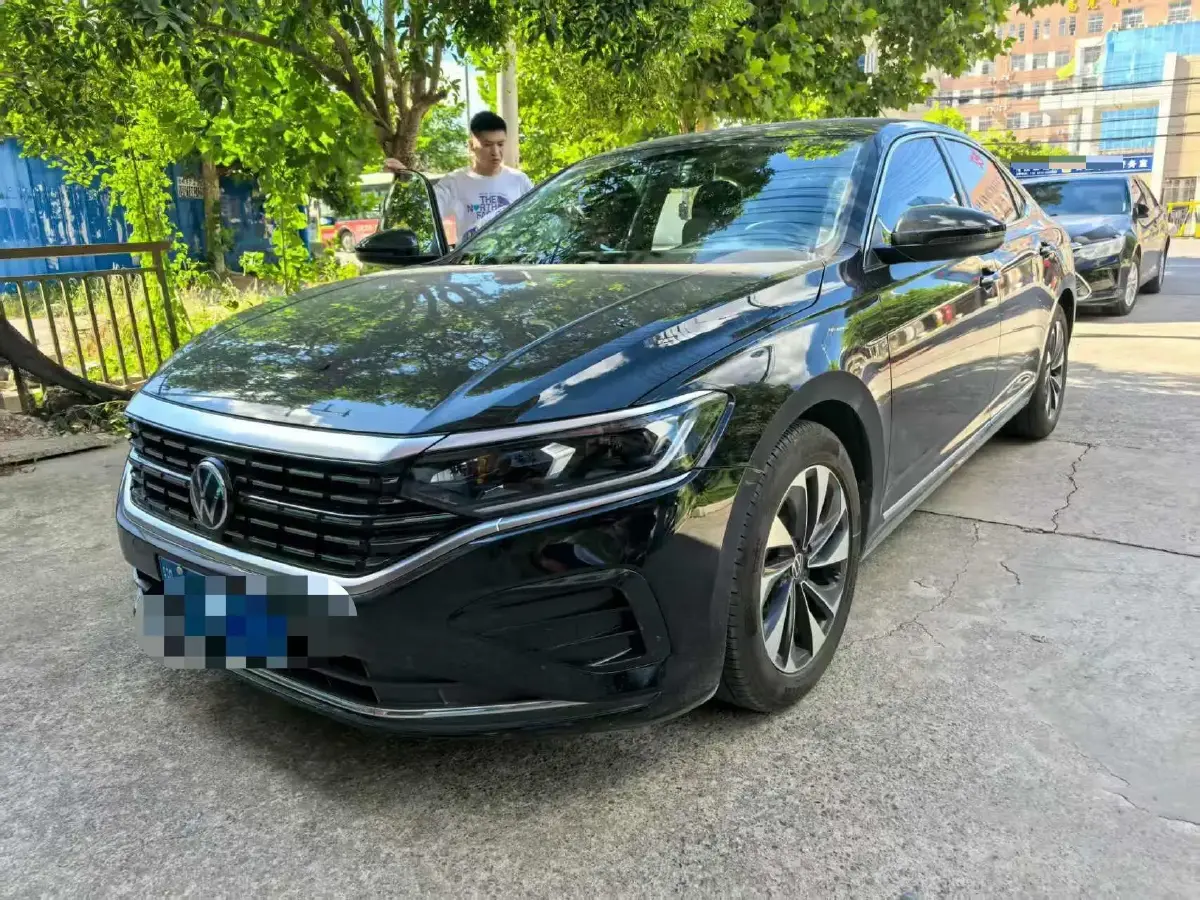 2022 Volkswagen Passat 1.4T 150HP L4 7DCT