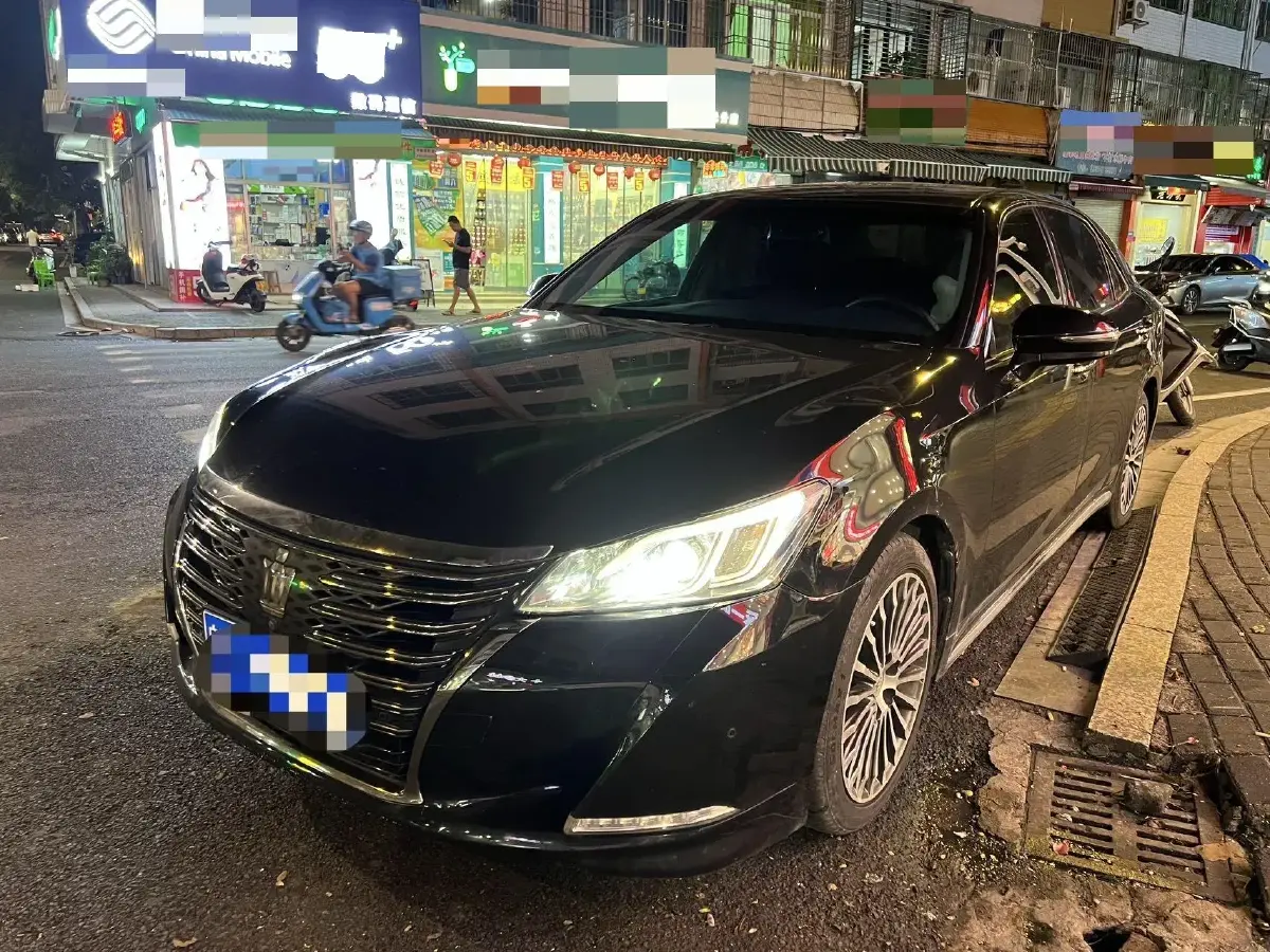 2018 Toyota Crown 2.0T 235HP L4 8AT