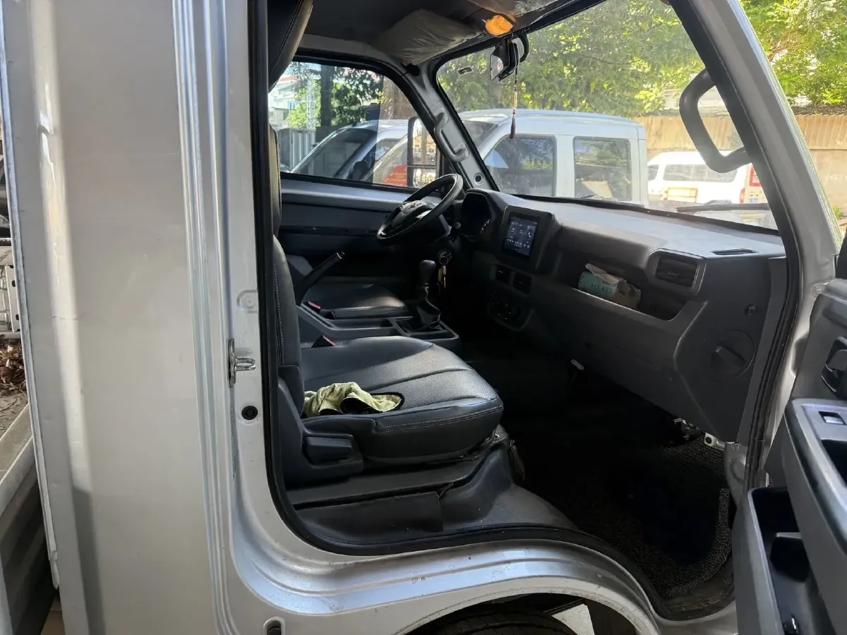 2023 WuLing Loong Truck 2.0L 136HP L4 5MT,autocango,china used car exporter,china ev exporter,chinese used car exporter,chinese used ev exporter