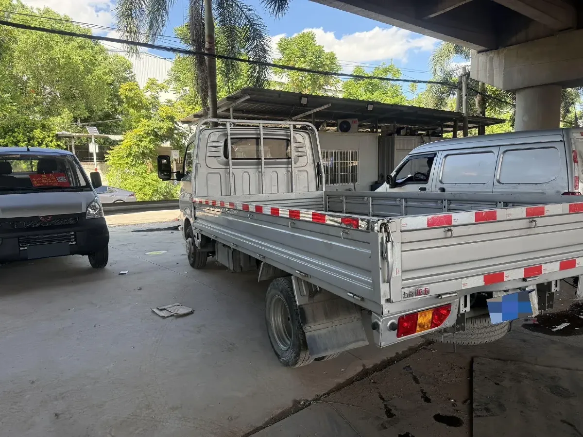 2023 WuLing Loong Truck 2.0L 136HP L4 5MT,autocango,china used car exporter,china ev exporter,chinese used car exporter,chinese used ev exporter