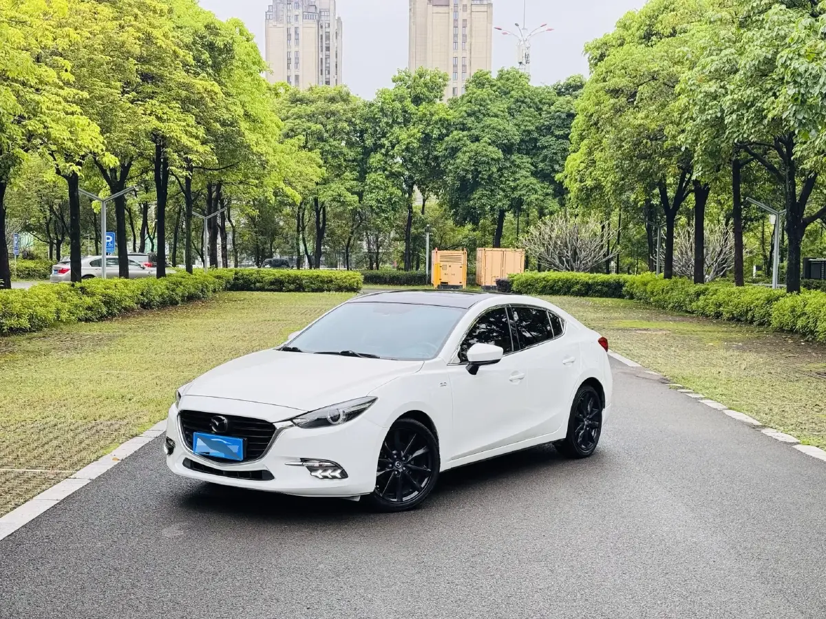2017 Mazda 3 Axela 1.5L 117HP L4 6AT