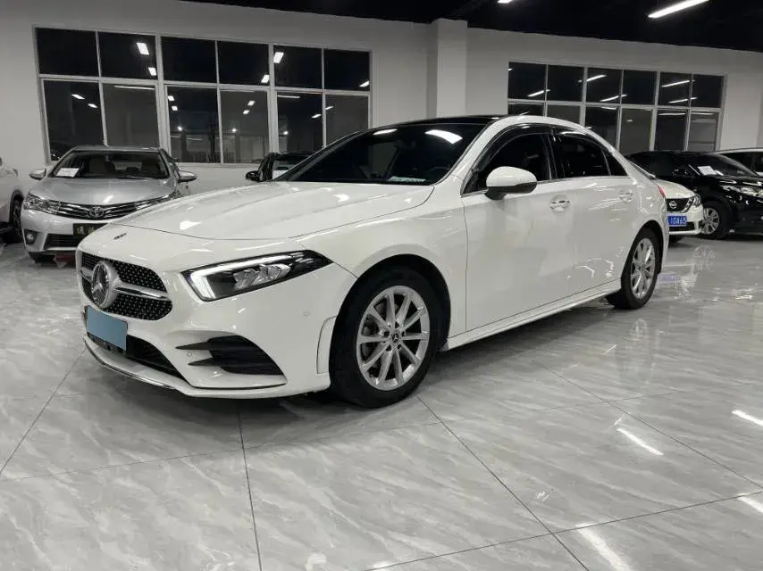 2022 Mercedes-Benz A Class 1.3T 163HP L4 7DCT