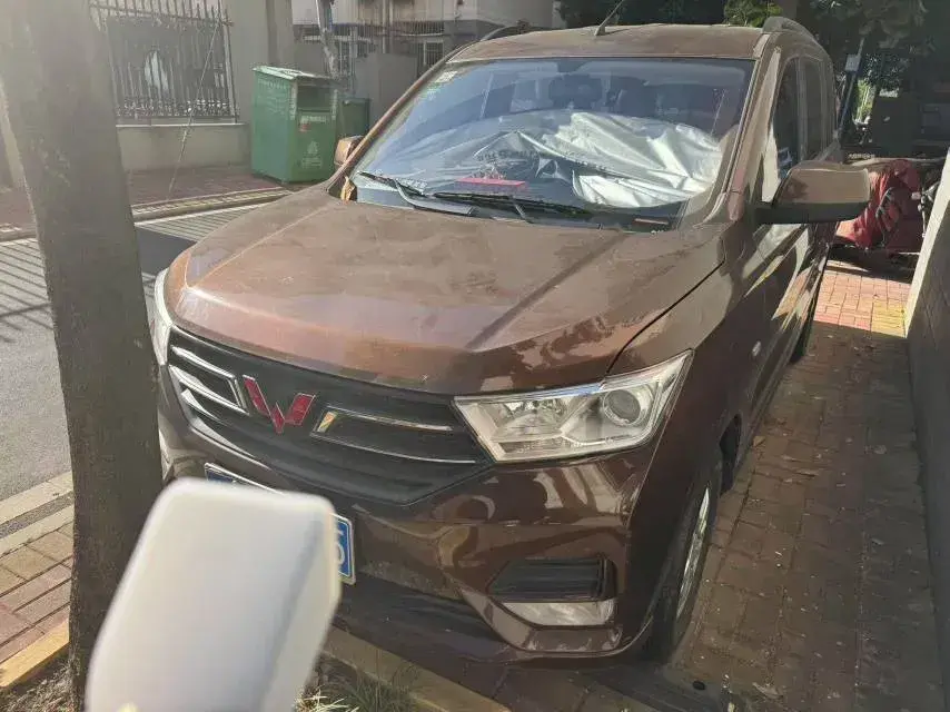 2019 WuLing HongGuang Plus 1.5T 147HP L4 6MT