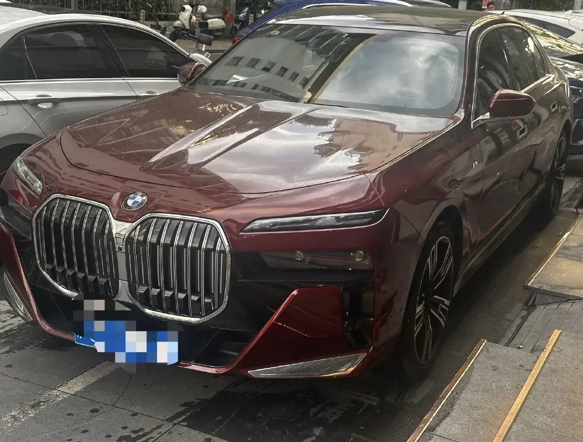 2023 BMW 7 Series 3.0T 381HP L6 8AT