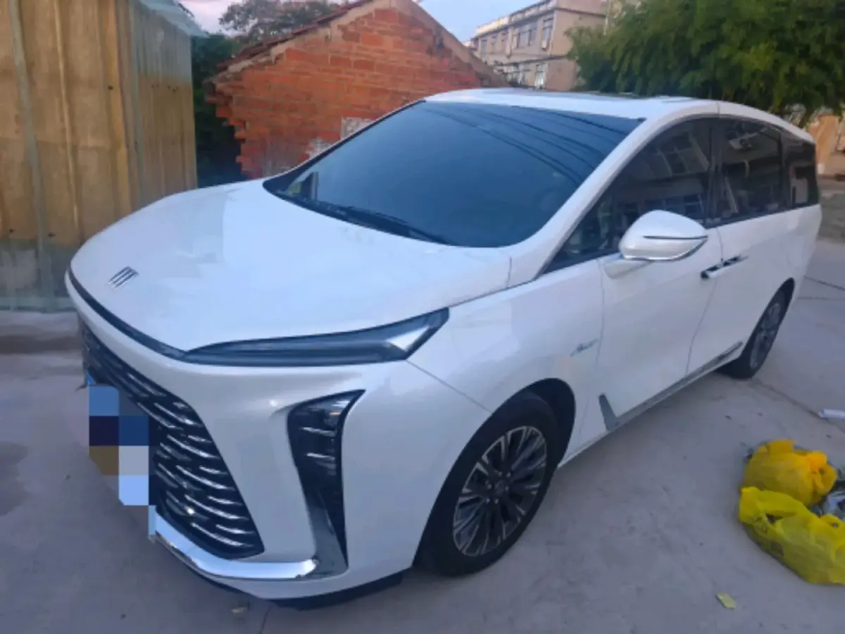 2025 Buick GL8 2.0T 237HP L4 9AT