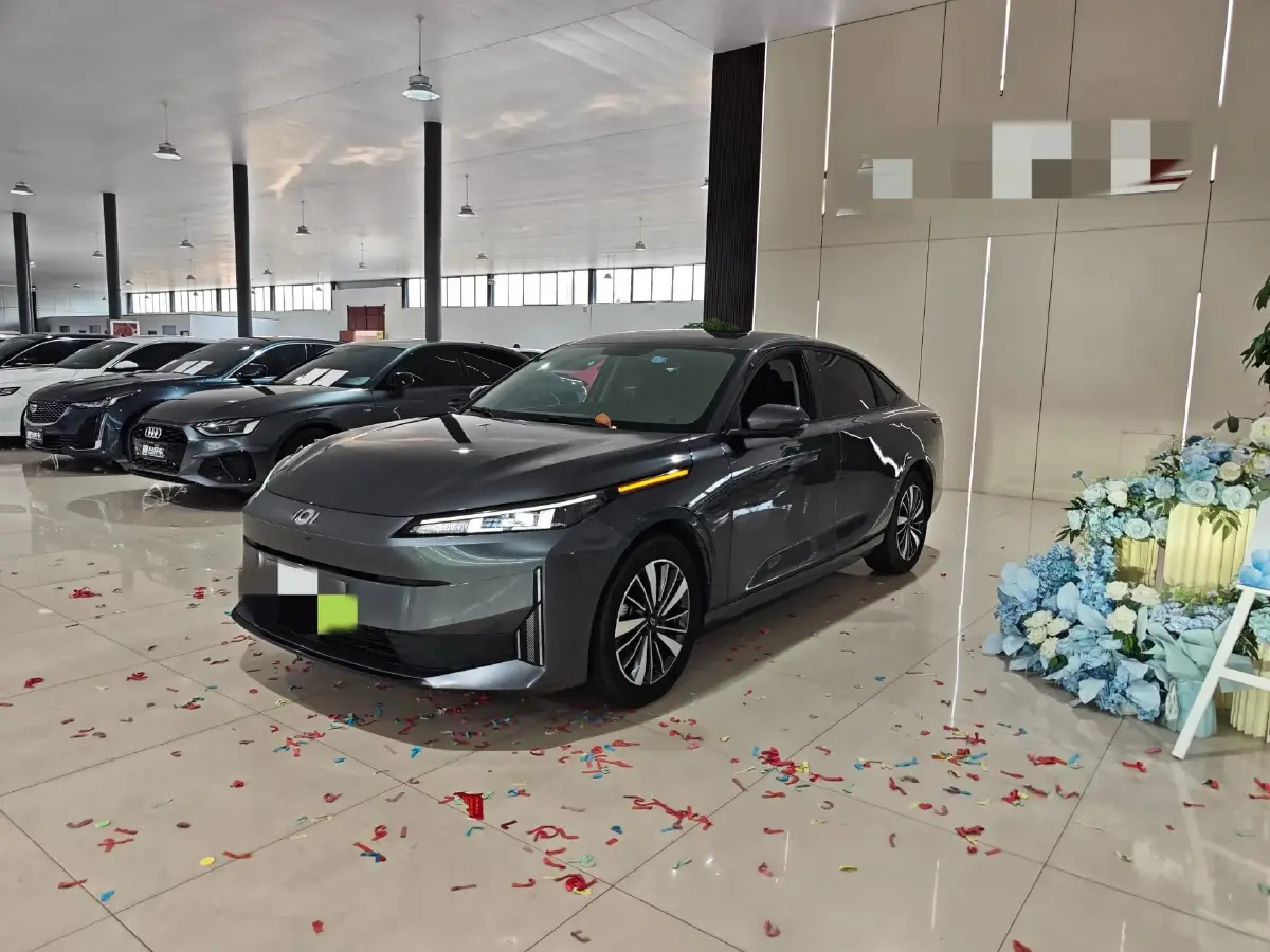 2024 ChangAn QiYuan A05 1.5L 110HP L4 E-CVT PHEV 18.99KWH