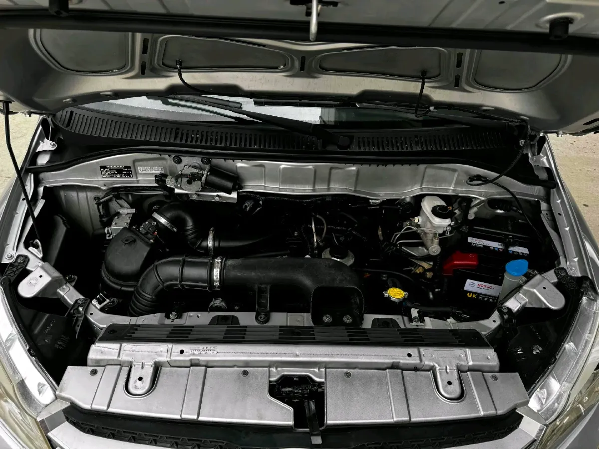 2014 JinBei Grace 2.4L 139HP L4 5MT,autocango,china used car exporter,china ev exporter,chinese used car exporter,chinese used ev exporter