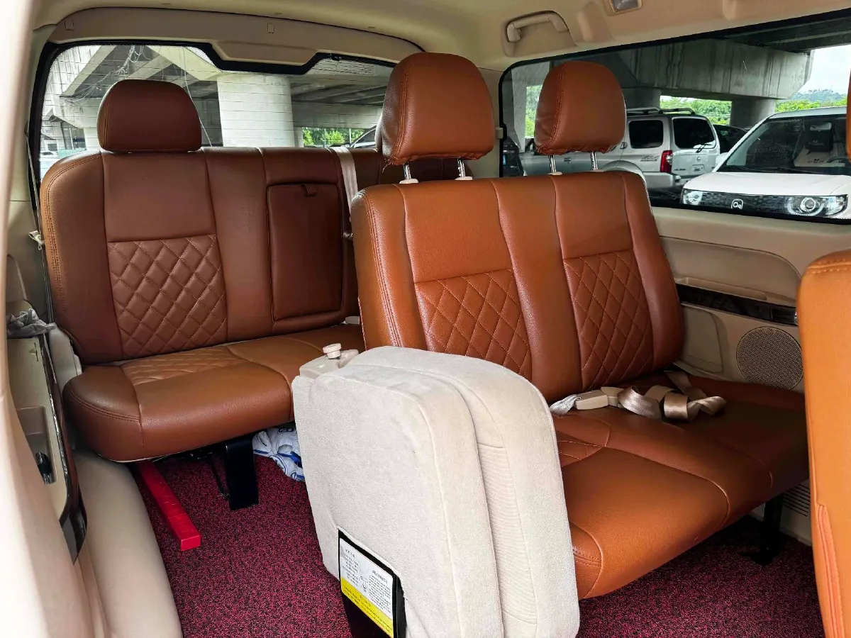 2014 JinBei Grace 2.4L 139HP L4 5MT,autocango,china used car exporter,china ev exporter,chinese used car exporter,chinese used ev exporter