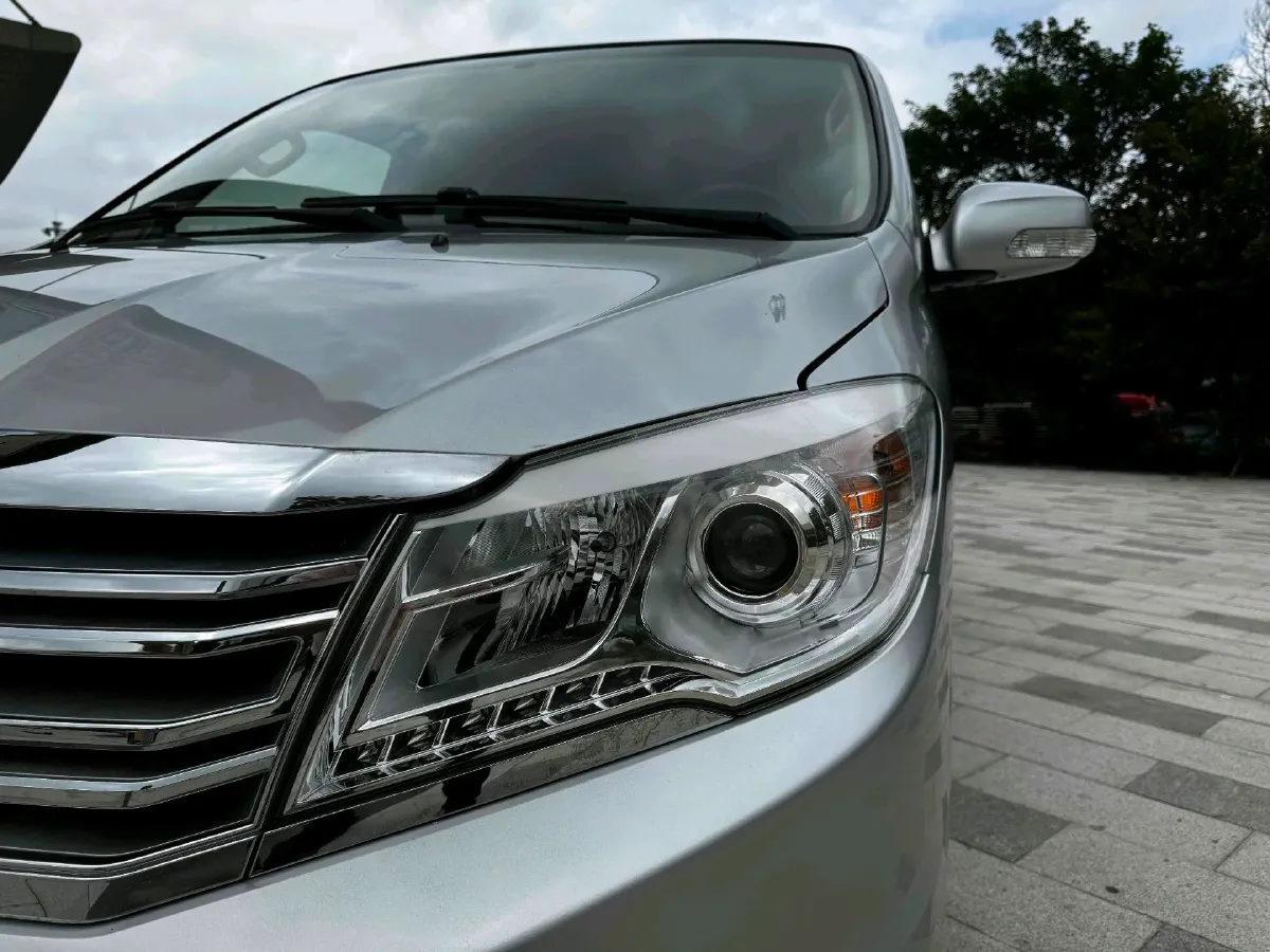 2014 JinBei Grace 2.4L 139HP L4 5MT,autocango,china used car exporter,china ev exporter,chinese used car exporter,chinese used ev exporter