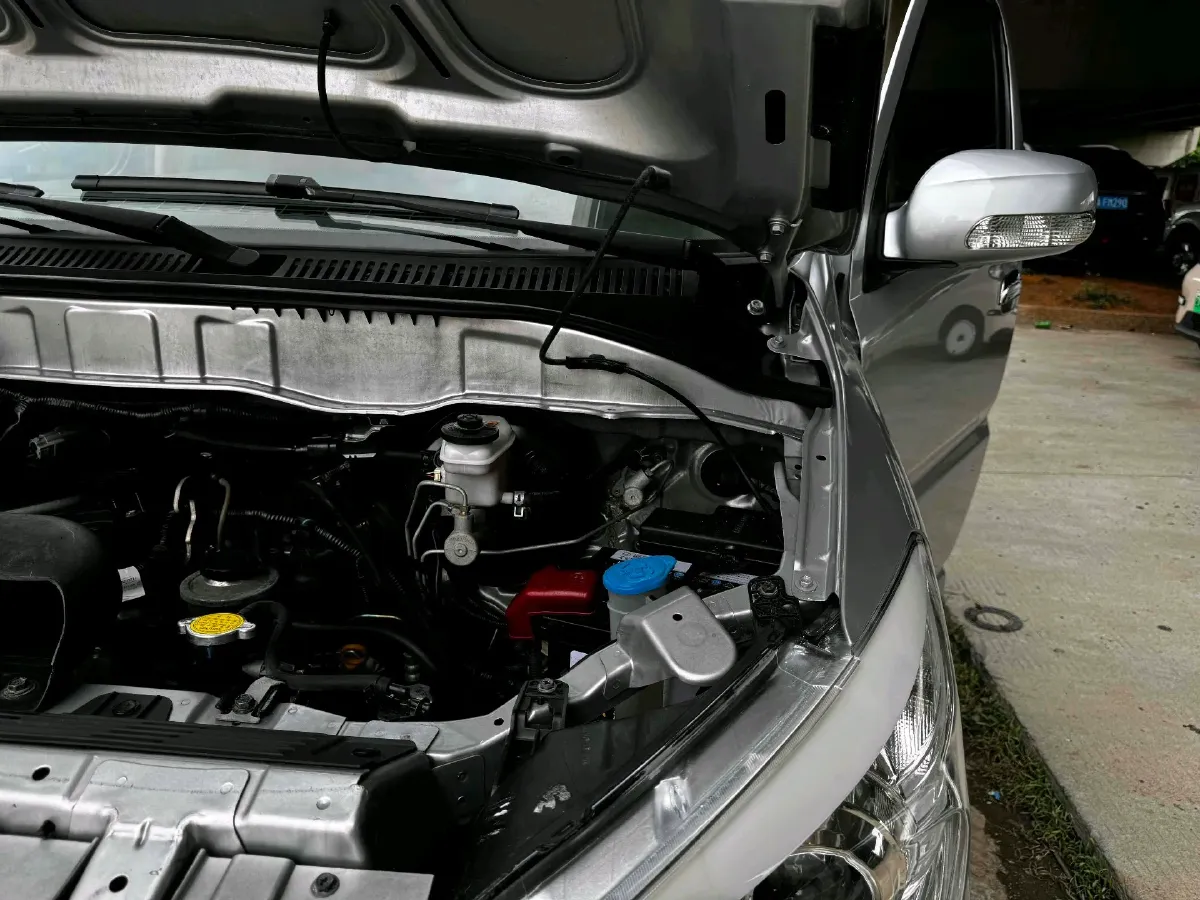 2014 JinBei Grace 2.4L 139HP L4 5MT,autocango,china used car exporter,china ev exporter,chinese used car exporter,chinese used ev exporter