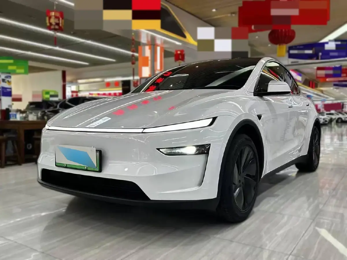 2025 Tesla Model Y BEV