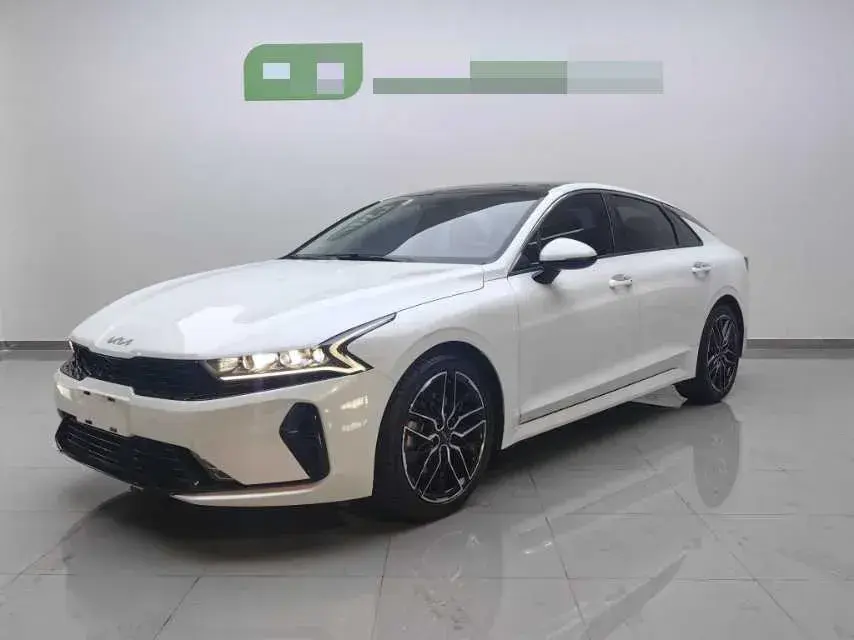 2021 Kia K5 2.0T 240HP L4 8AT