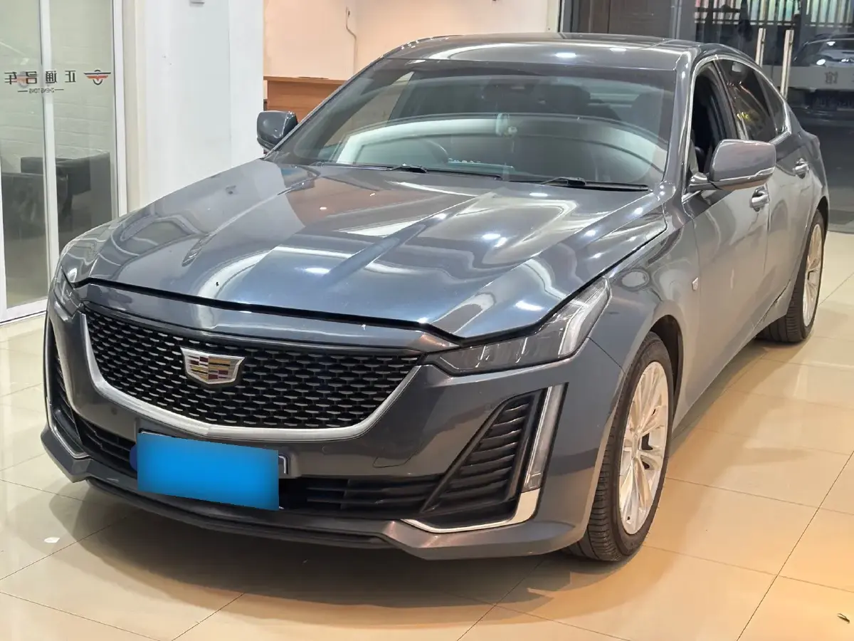 2022 Cadillac CT5 2.0T 237HP L4 10AT