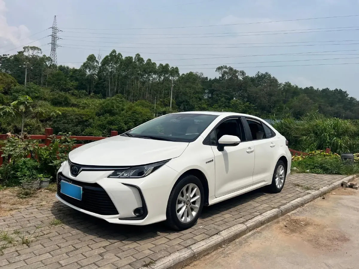 2021 Toyota Corolla 1.8L 98HP L4 E-CVT Hybrid