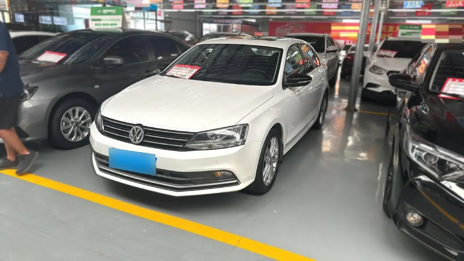 2018 Volkswagen Sagitar 1.4T 150HP L4 7DCT