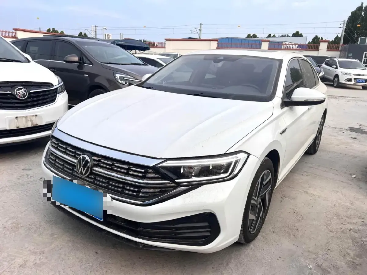 2023 Volkswagen Sagitar 1.2T 116HP L4 7DCT