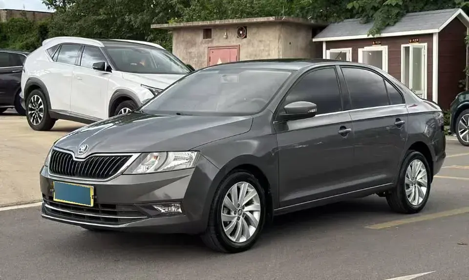 2019 Skoda Rapid 1.5L 112HP L4 5MT